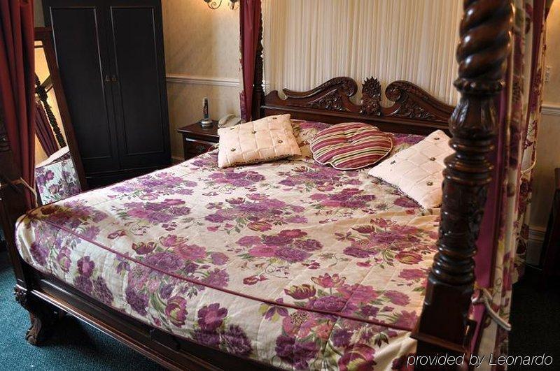 Durker Roods Hotel Huddersfield Oda fotoğraf